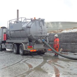Vacuum systems